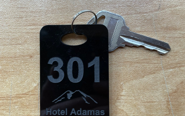 Adamas Hotel