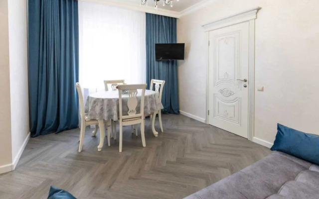 Na Ulitse Krasnoy 7 Flat