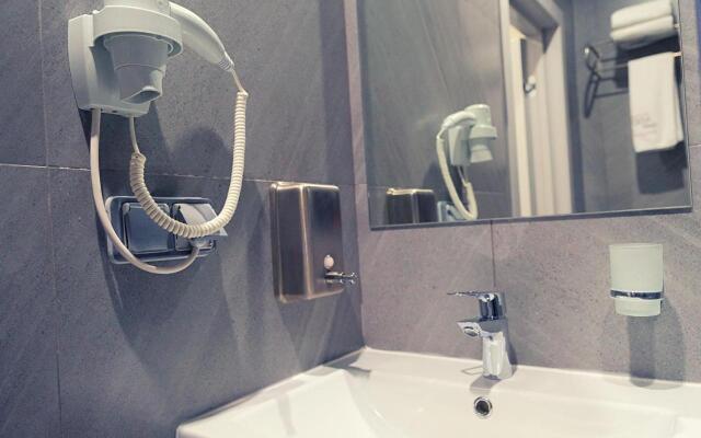Add Almaty Hotel