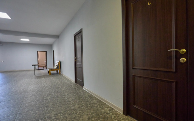 Laura Hotel