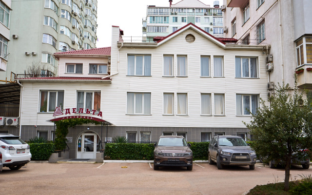 Delta Hotel