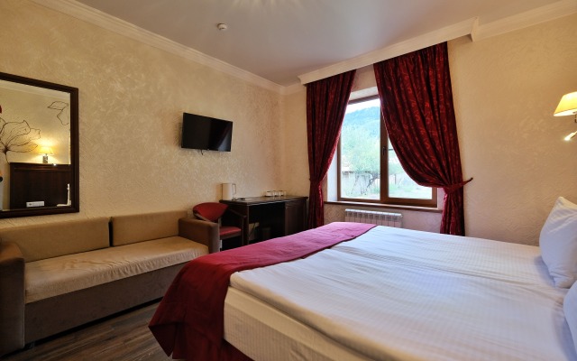 GrandShale Hotel