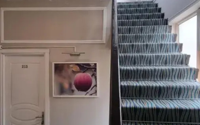 Retro Art Boutique Hotel