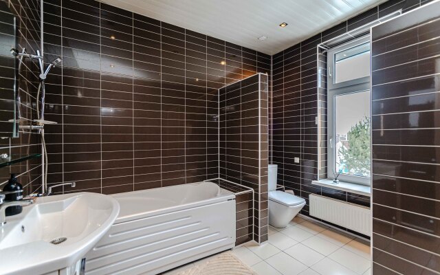 Derevnya Yusupovo S Basseynom I Saunoy Private House