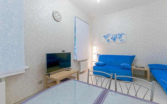U Mednogo Vsadnika New Flat