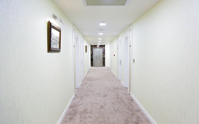 Lara Hotel & Spa