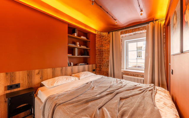 Roskoshnaya Dvukhkomnatnaya Na Nevskom Flat