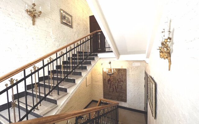 Апартаменты Исторические на Гражданской 3