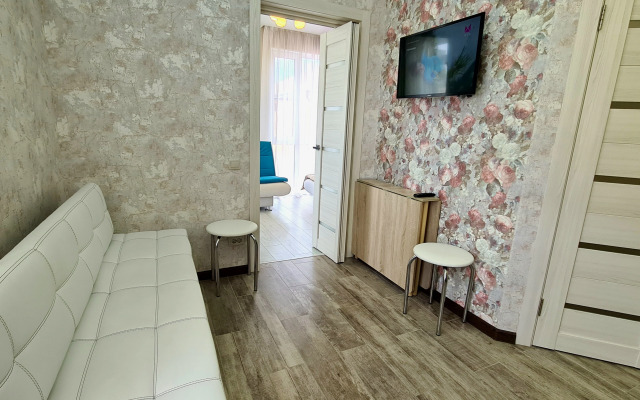V Siriuse S Otdelnoy Spalney I Balkonom Flat