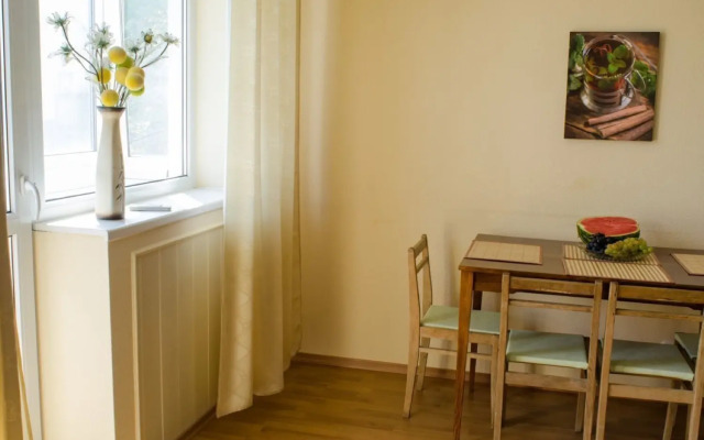 S Dobroy I Myagkoy Enepgetikoj Amango Apartments