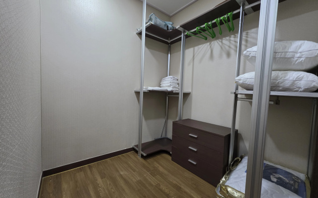 2j Etazh S Shikarnym Vidom Na Mechet, Ryadom S Posol'stvom SSHA Apartment
