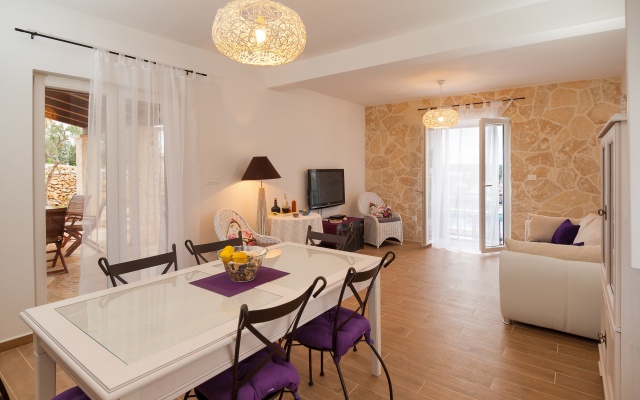 Вилла Helena Milna Brac Island