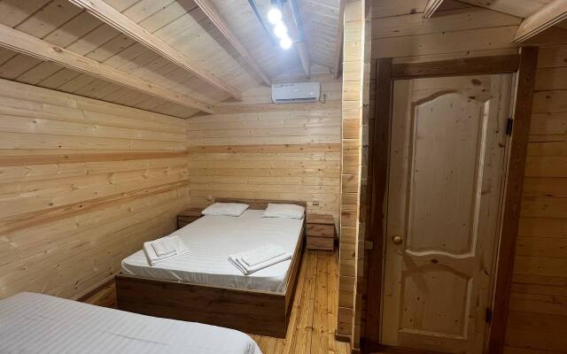 Eco House Pitiunt Resort Hotel