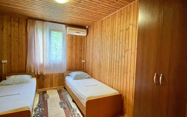 Na Bestuzheva Marlinskogo Guest House