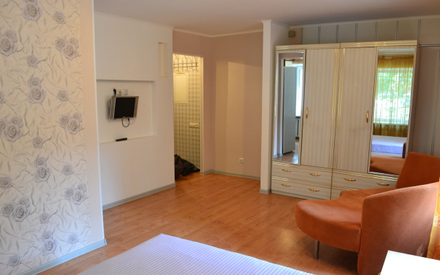 Irtyish Na Marksa 46a Apartments