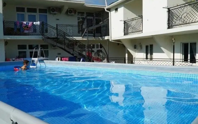 Everest Guest house