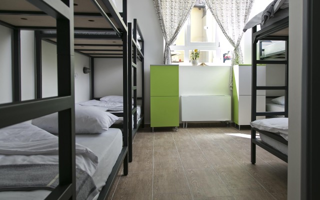 Хостел Varad INN Hostel and Cafe