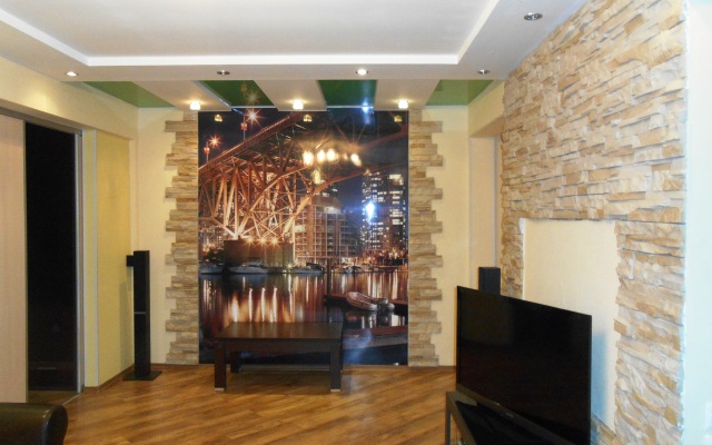 On Lomonosova 285k1 Apartments