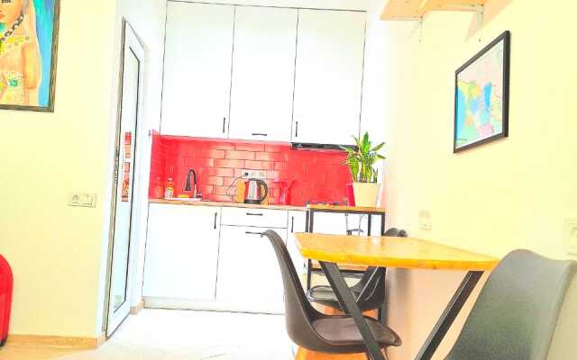 Апарт-отель Nebula's Red&White Apartment