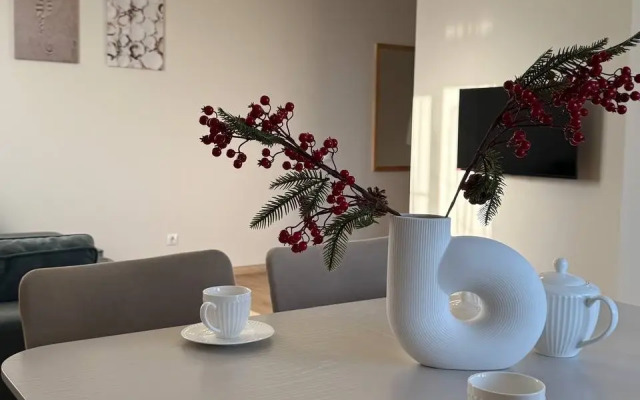 Uyutnoye Gnezdyshko Na Ordzhonikidze Apartments
