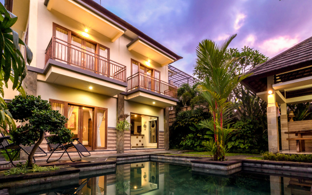 Blue Swing Villa
