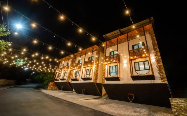 Отель Taniqinn Dilijan Cottages