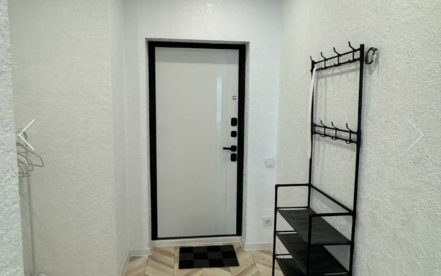 4-kh komnatnaya dlya bolshoy kompanii Flat