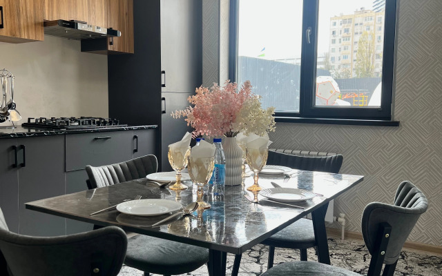 V Tsentre Tashkente Chakar 198 Ot Rnb Estate Apartments