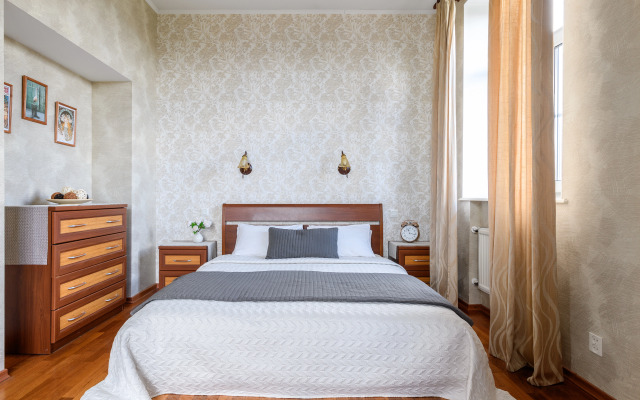 Yevro 2 U M. Kirovskiy Zavod Flat