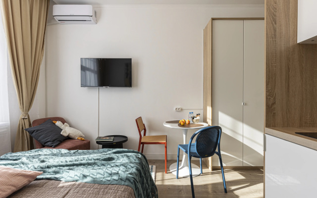 Апартаменты Девушка в шляпе