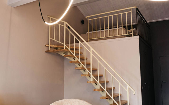 Trekhurovnevye Bezmyatezhnosty Ekho Gor Apartments
