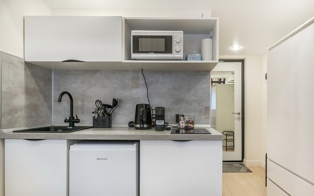 Апартаменты Студия на Зюзино с Кроватью и Диваном