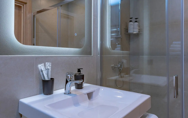 Апартаменты Студия у метро 944