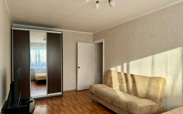 V Luchshem Rayone Flat