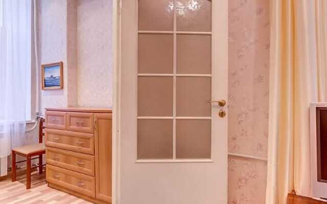 Квартира 2х Комнатная  в Центре Санкт Петербурга