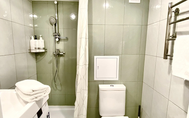 Na 4kh Gostey S Balkonom Vblizi Aeroporta Sheremetyevo Apartments