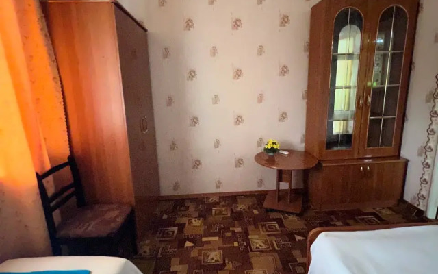 Uyut Guest house