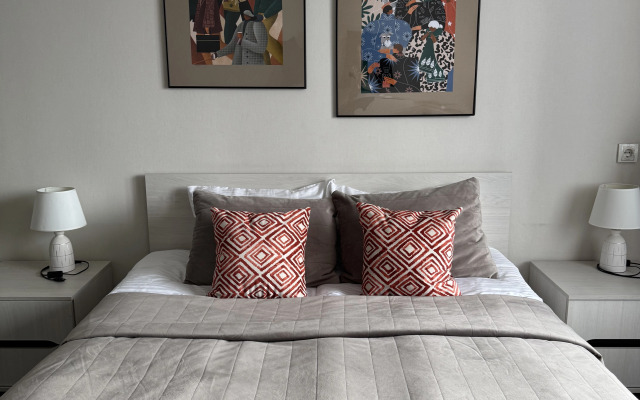 Prekrasnaya U Muzeya Mirovogo Okeana Flat