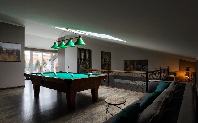 Апартаменты от Minin 270 кв.м. с видом на Неву, террасой и бильярдом