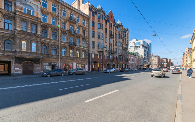 Near Vasileostrovskaya metro station Apartments