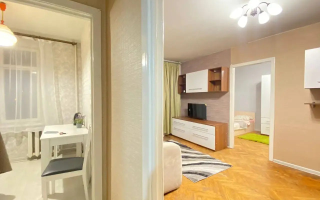 Квартира Просторная Рядом с Метро от Центра