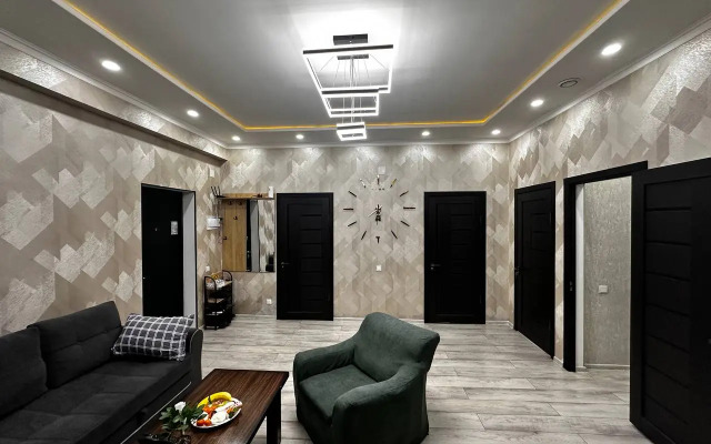 S Udobnym Raspolozheniem Flat
