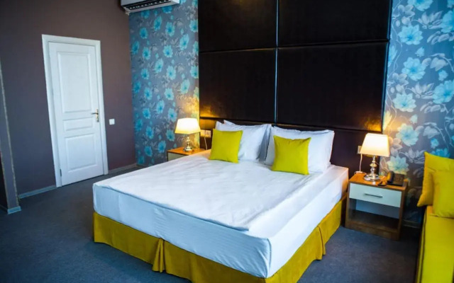 Square Boutique Hotel