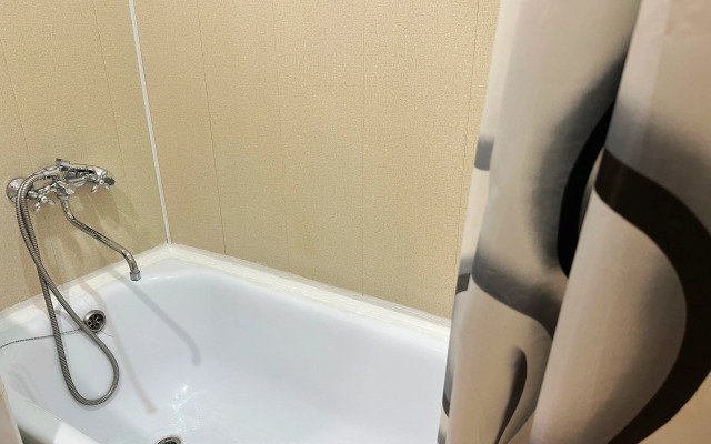 Квартира Студия Богомягкова 123/83