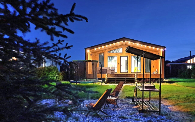 Частный дом для отдыха с гриль-мангалом, костровой и батутом