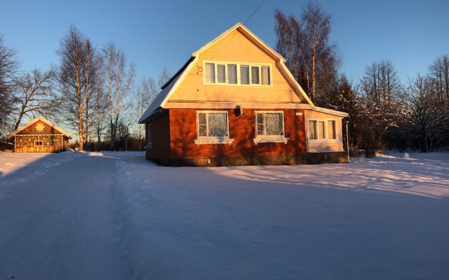 Гостевой Дом с Камином и Баней у Озера