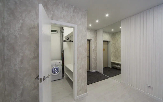 Квартира от компании Хоум Отель на проспекте Карла Маркса 4Б