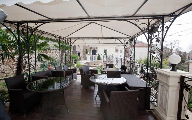 KuprInn Guest House