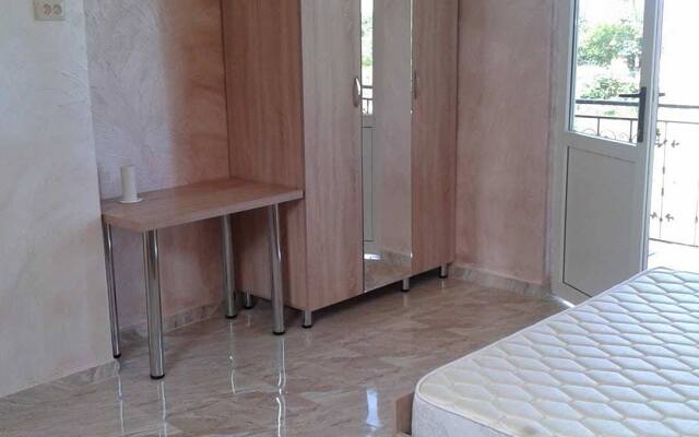 Achi Guest House