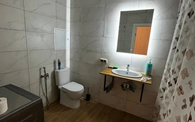 Komfortnaya Kvartira V Svetskom Prigorode Flat
